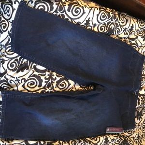 Gloria Vanderbilt pull on capri jeans